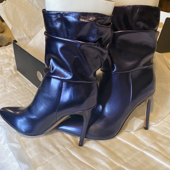 Boots - Picture 2 of 7